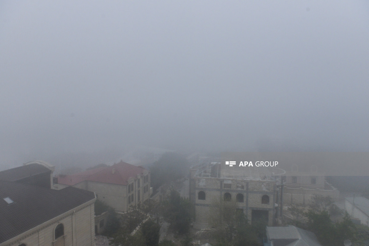 В Баку наблюдается пыльная погода