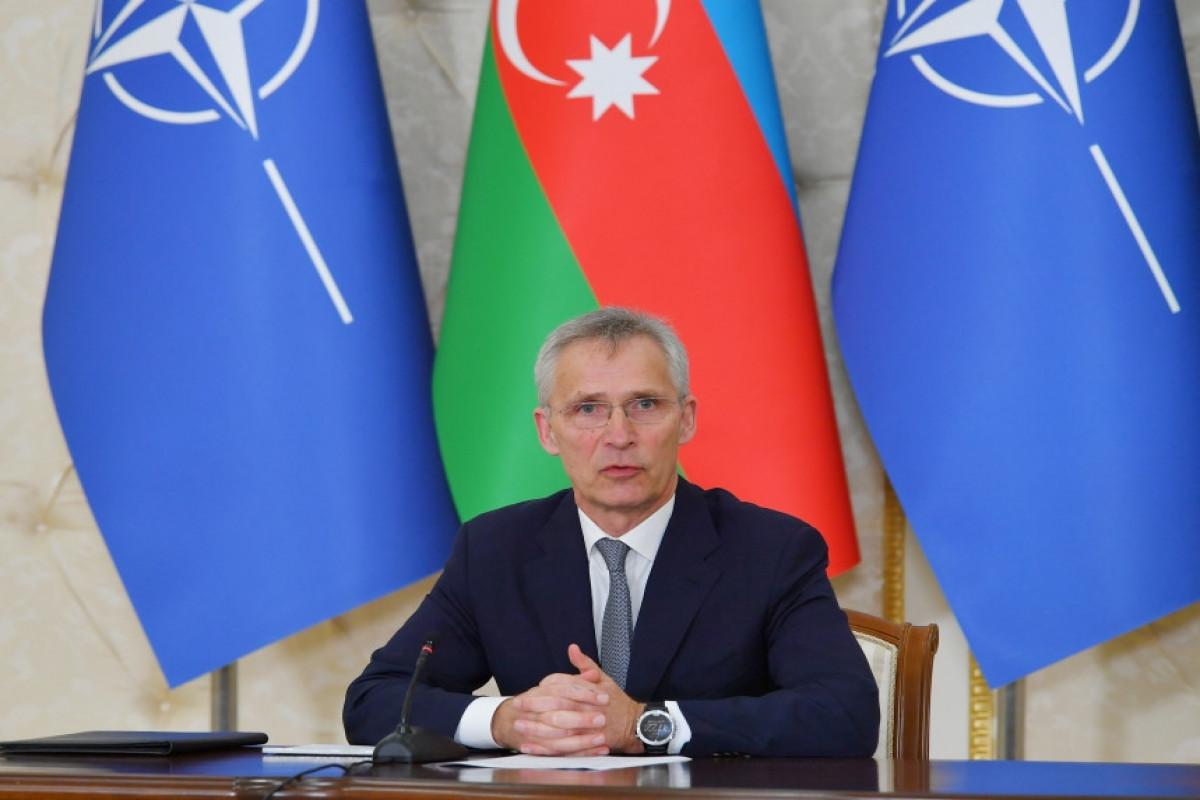 Столтенберг: У Азербайджана и Армении есть возможность достичь прочного мира
