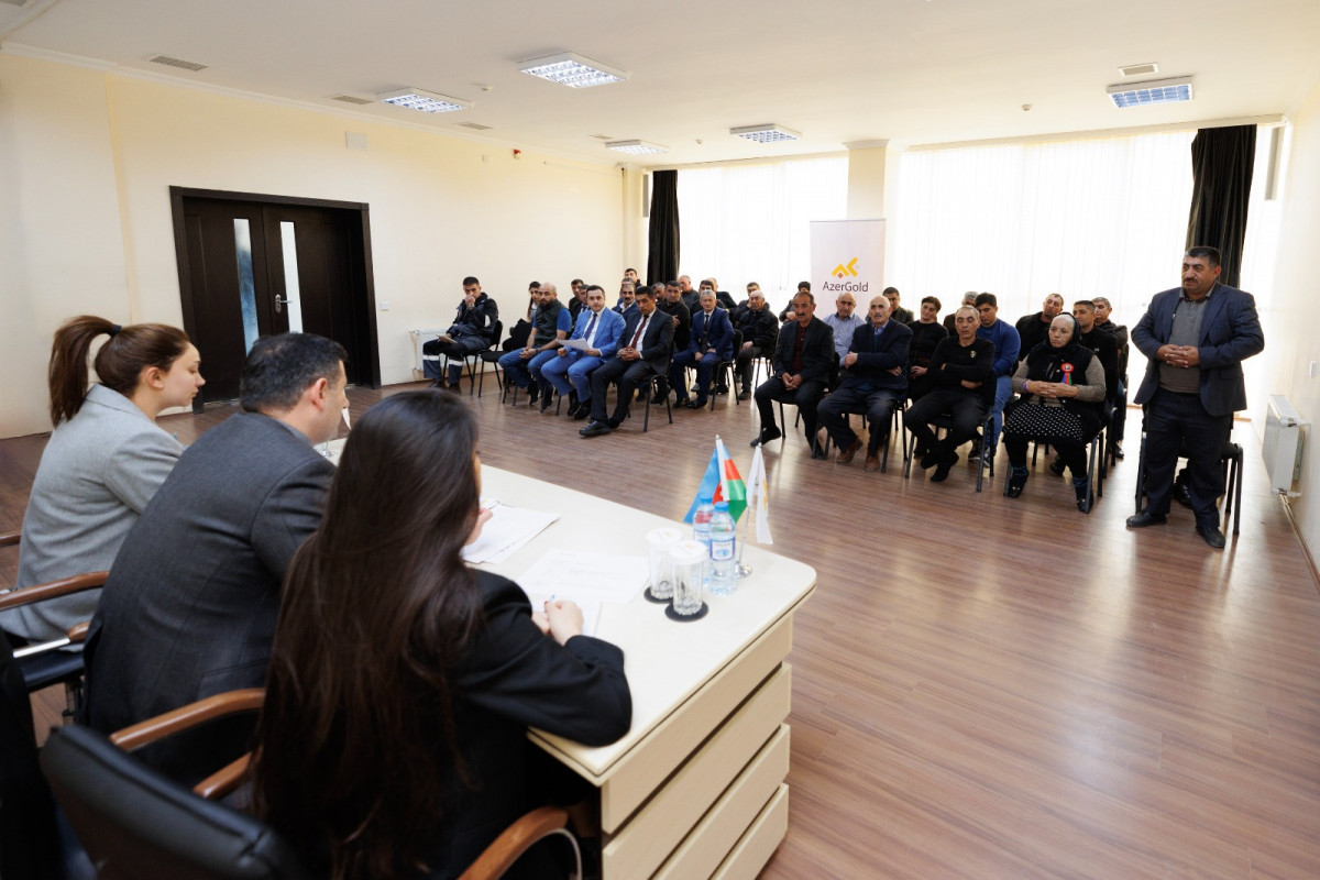 Представители ЗАО «AzerGold» встретились с жителями отдаленных сел Дашкесанского района