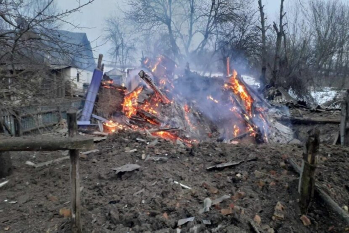 Зеленский: Россия пытается сжечь до руин приграничные села Сумской области