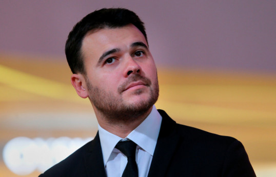 Эмин Агаларов поблагодарил всех сотрудников «Крокус Сити Холла»
