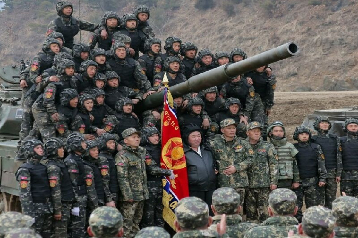 Лидер КНДР проинспектировал сеульскую дивизию Корейской народной армии