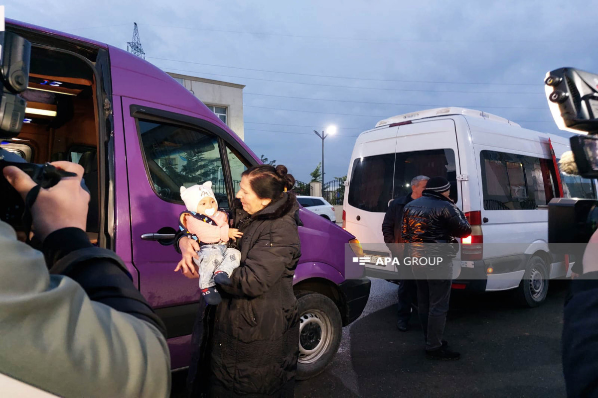 Очередная группа переселенцев прибыла в Физули, им вручены ключи от квартир-ОБНОВЛЕНО 