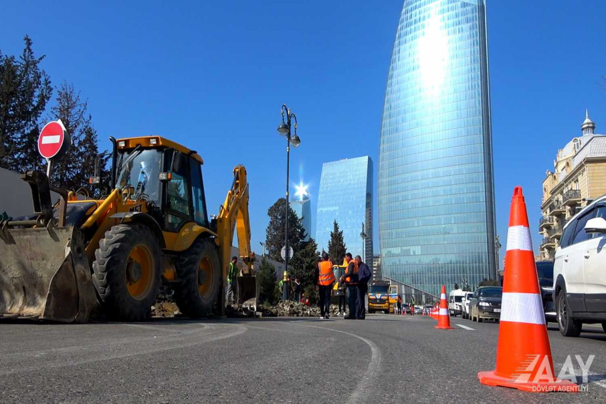 На одном из проспектов Баку ведется капитальный ремонт - ФОТО 