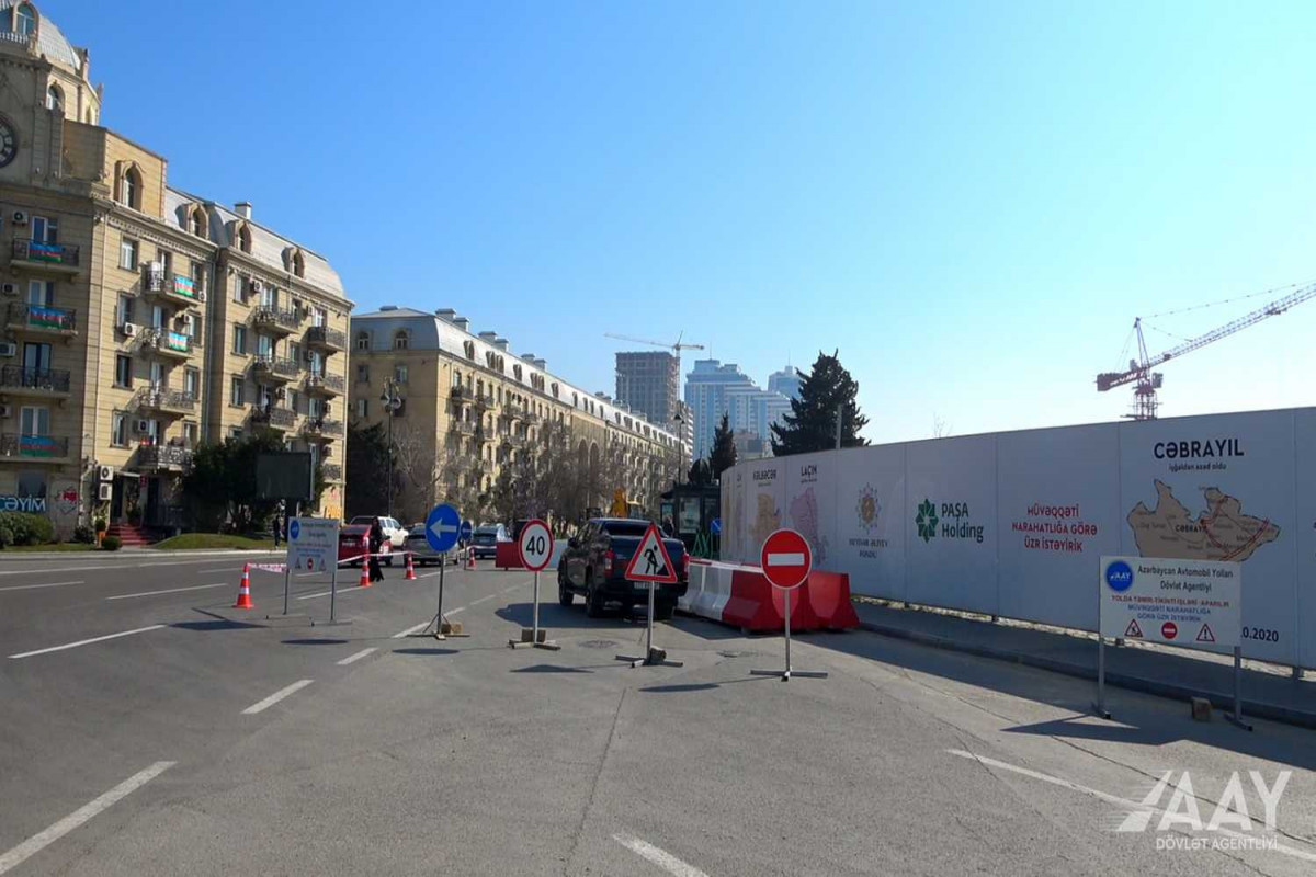 На одном из проспектов Баку ведется капитальный ремонт - ФОТО 