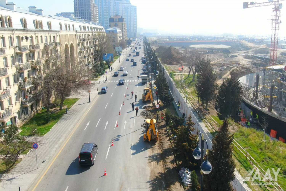 На одном из проспектов Баку ведется капитальный ремонт - ФОТО