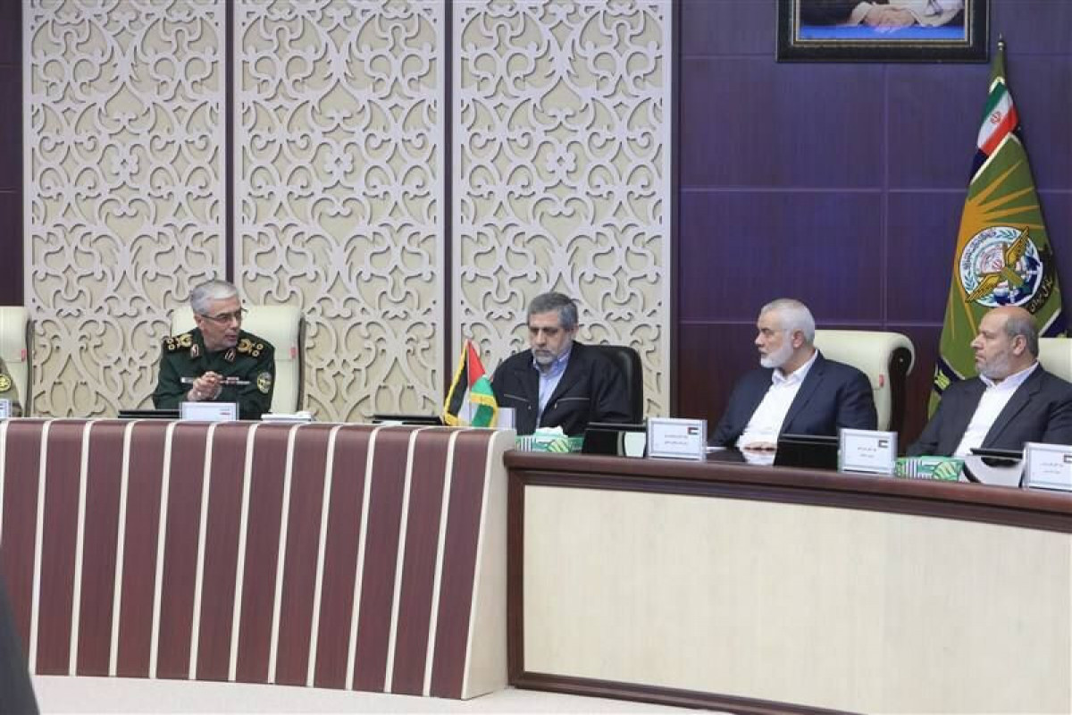 Лидер ХАМАС встретился в Тегеране с главой Генштаба ВС Ирана