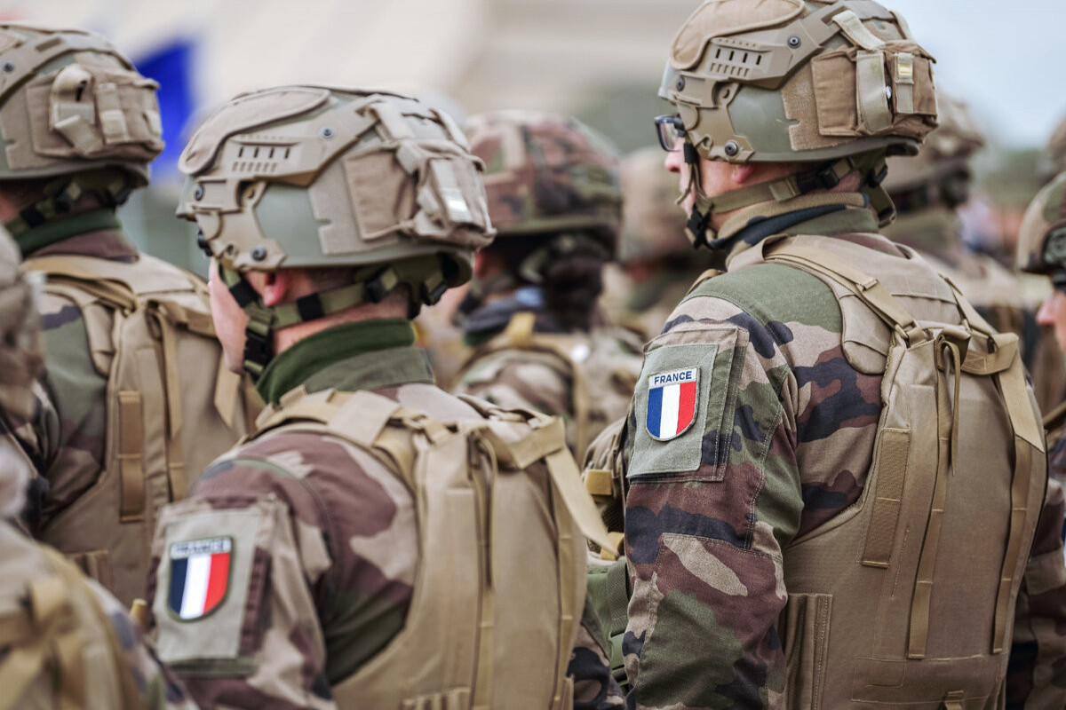 Парламент Франции не исключает отправку своих военных в Украину
