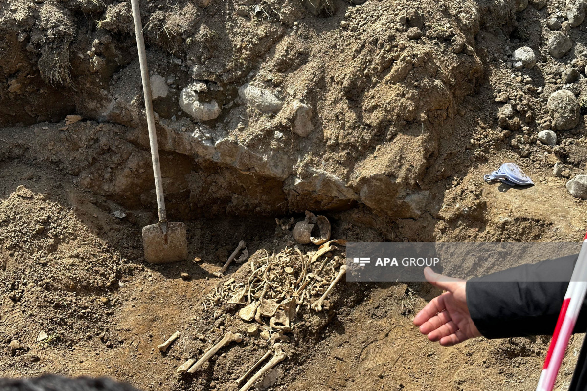 Представители СМИ посетили место обнаружения массового захоронения в Ходжалы - ФОТО 