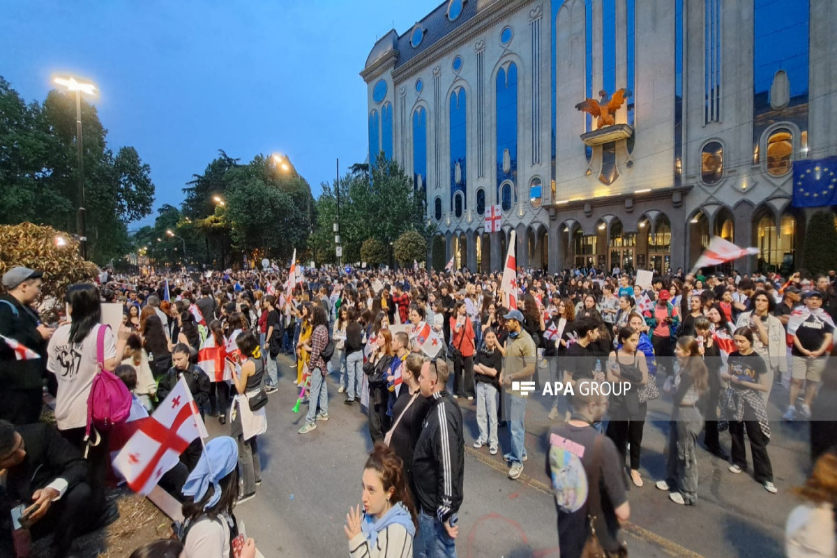 В Тбилиси возобновилась акция протеста перед парламентом - <span class="red_color">ФОТО-<span class="red_color">ОБНОВЛЕНО