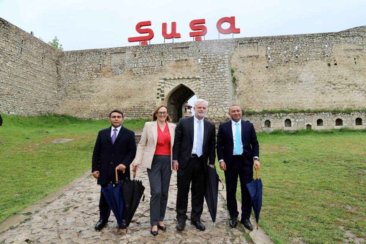 Посол США посетил город Шуша