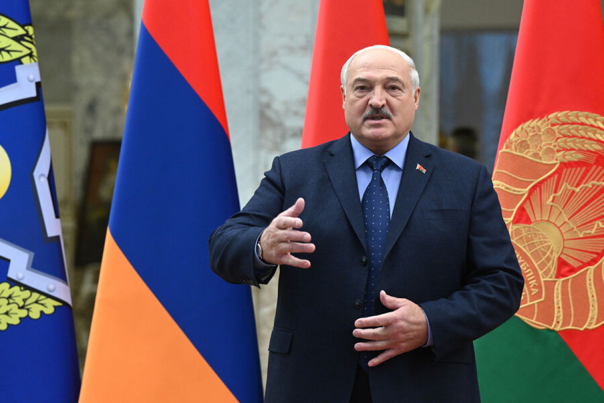 Лукашенко: Беларусь мгновенно ответит на любую военную агрессию против нее