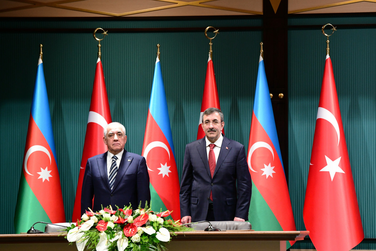 Состоялось заседание азербайджано-турецкой межправкомиссии по экономическому сотрудничеству, подписаны документы