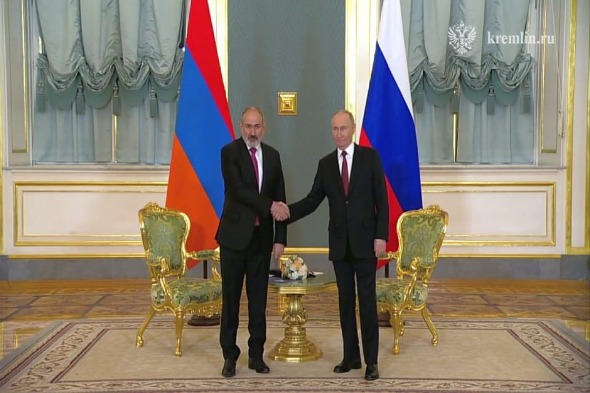 Путин и Пашинян договорились, что российские военные покинут приграничные с Азербайджаном пункты, а также аэропорт «Звартноц» -<span class="red_color">ОБНОВЛЕНО