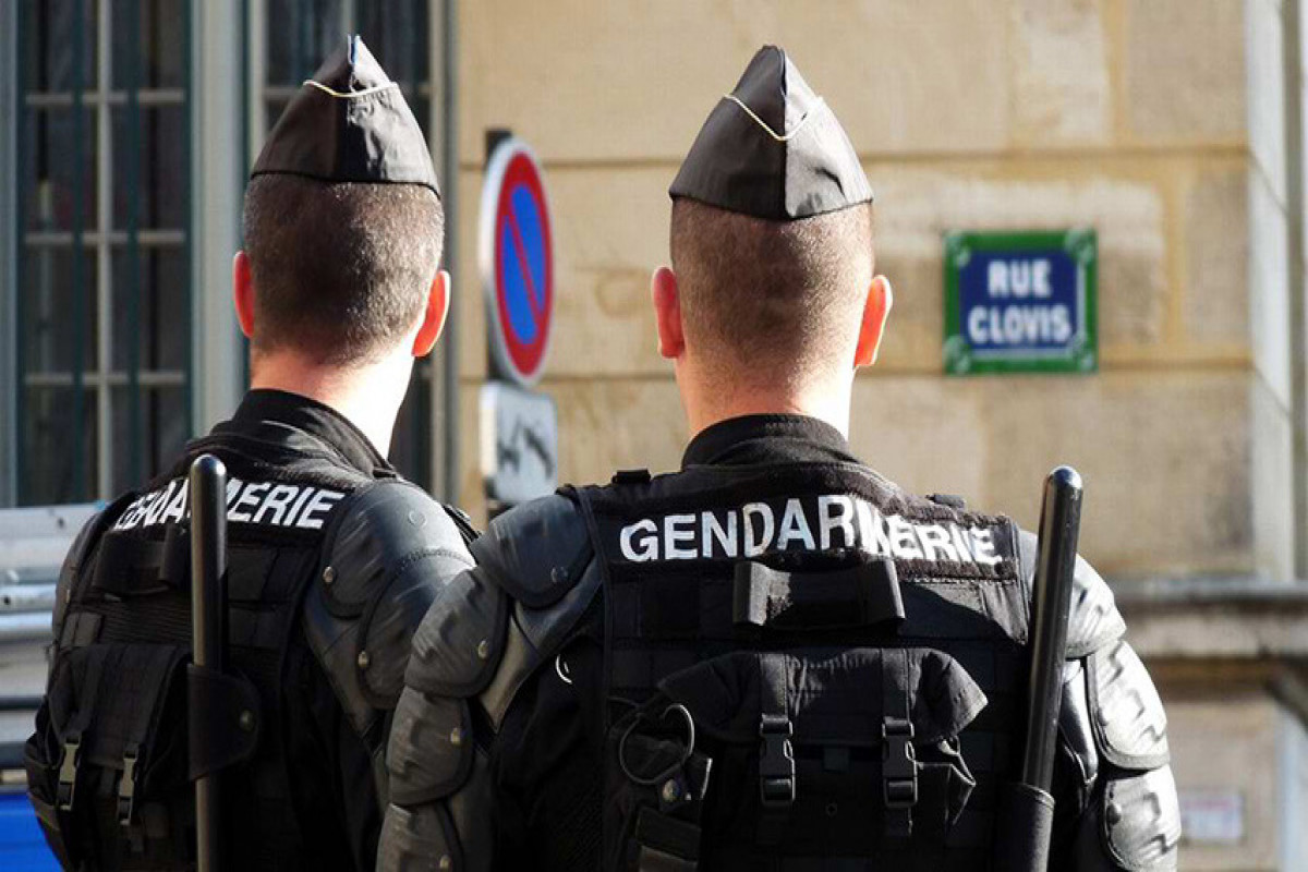 Перестрелка в полицейском участке Парижа: есть тяжело раненые
