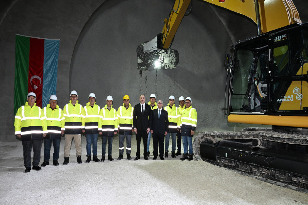Президент ознакомился с работами, проделанными на автодороге Ахмедбейли-Физули-Шуша, принял участие в открытии первого тоннеля-ОБНОВЛЕНО 