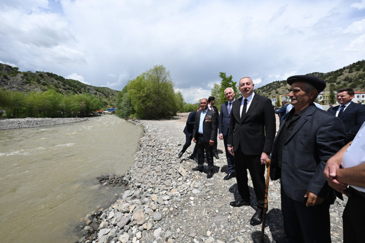 Президент Азербайджана встретился с жителями, переселившимися в село Сус Лачинского района, принял участие в открытии малых ГЭС-ОБНОВЛЕНО 