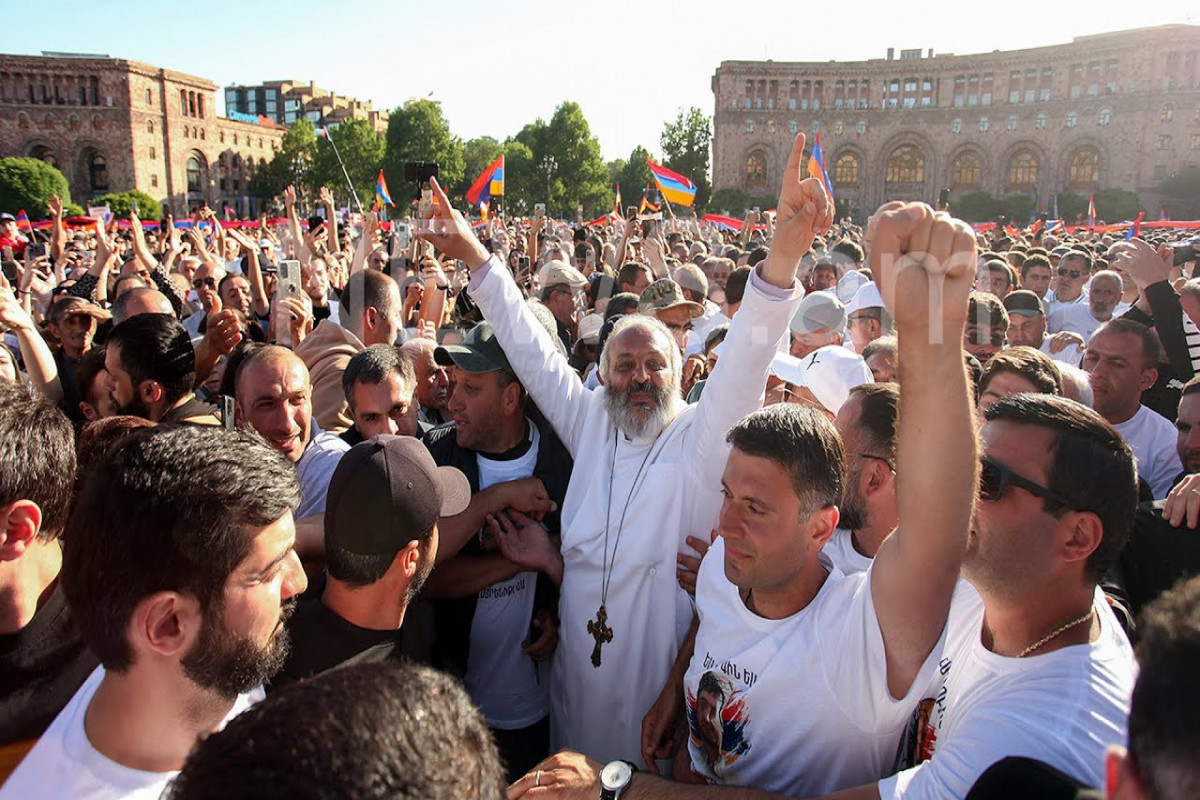 Противники Пашиняна проводят митинг в центре Еревана