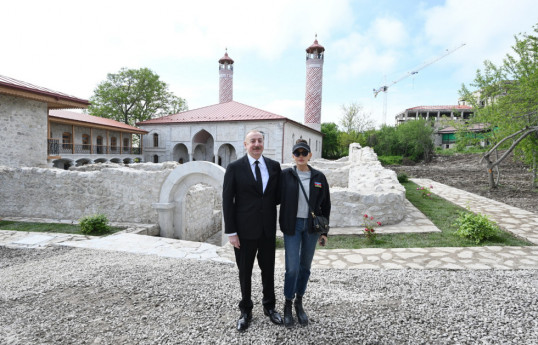 Президент Азербайджана ознакомился с реставрационными работами в мечети Ашагы Говхар Ага в Шуше-ОБНОВЛЕНО 