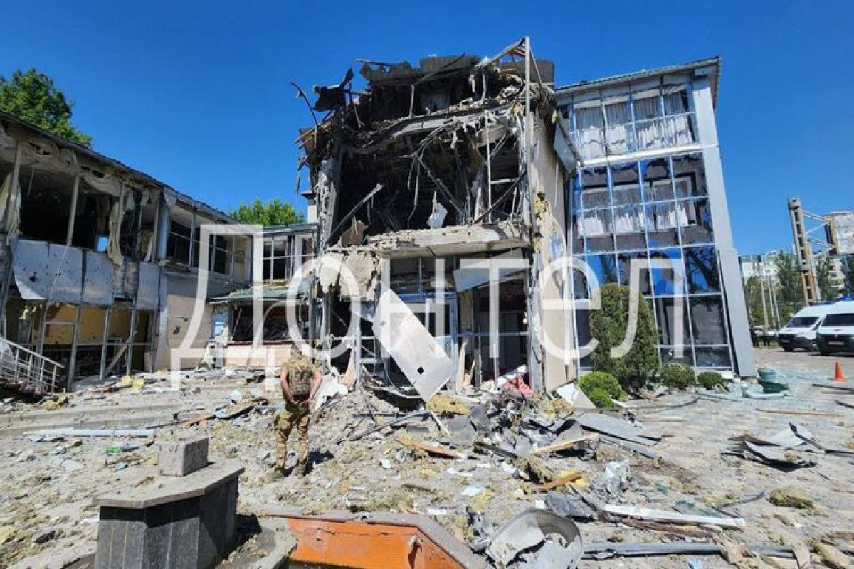 Украина нанесла ракетные удары  по Донецку и Луганску, погибли 9 человек -<span class="red_color">ВИДЕО
