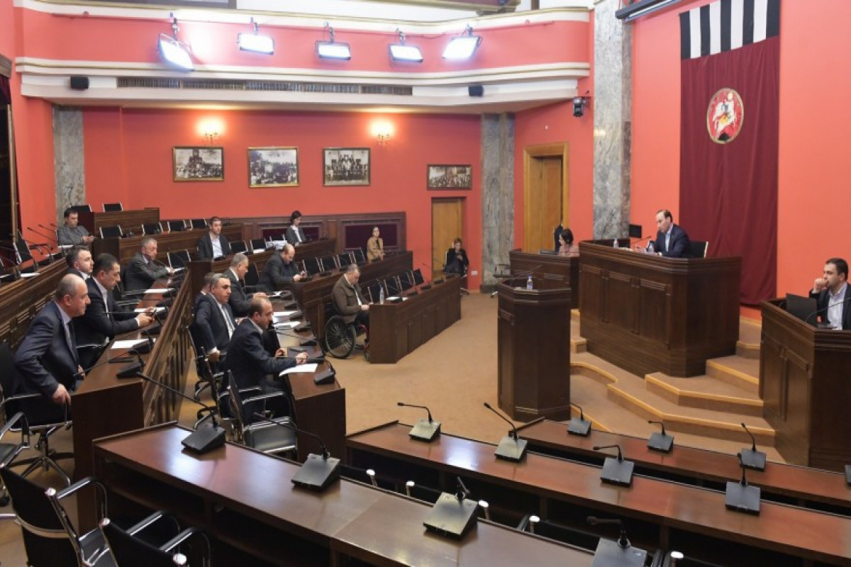 Комитет парламента Грузии одобрил в третьем чтении закон об иноагентах