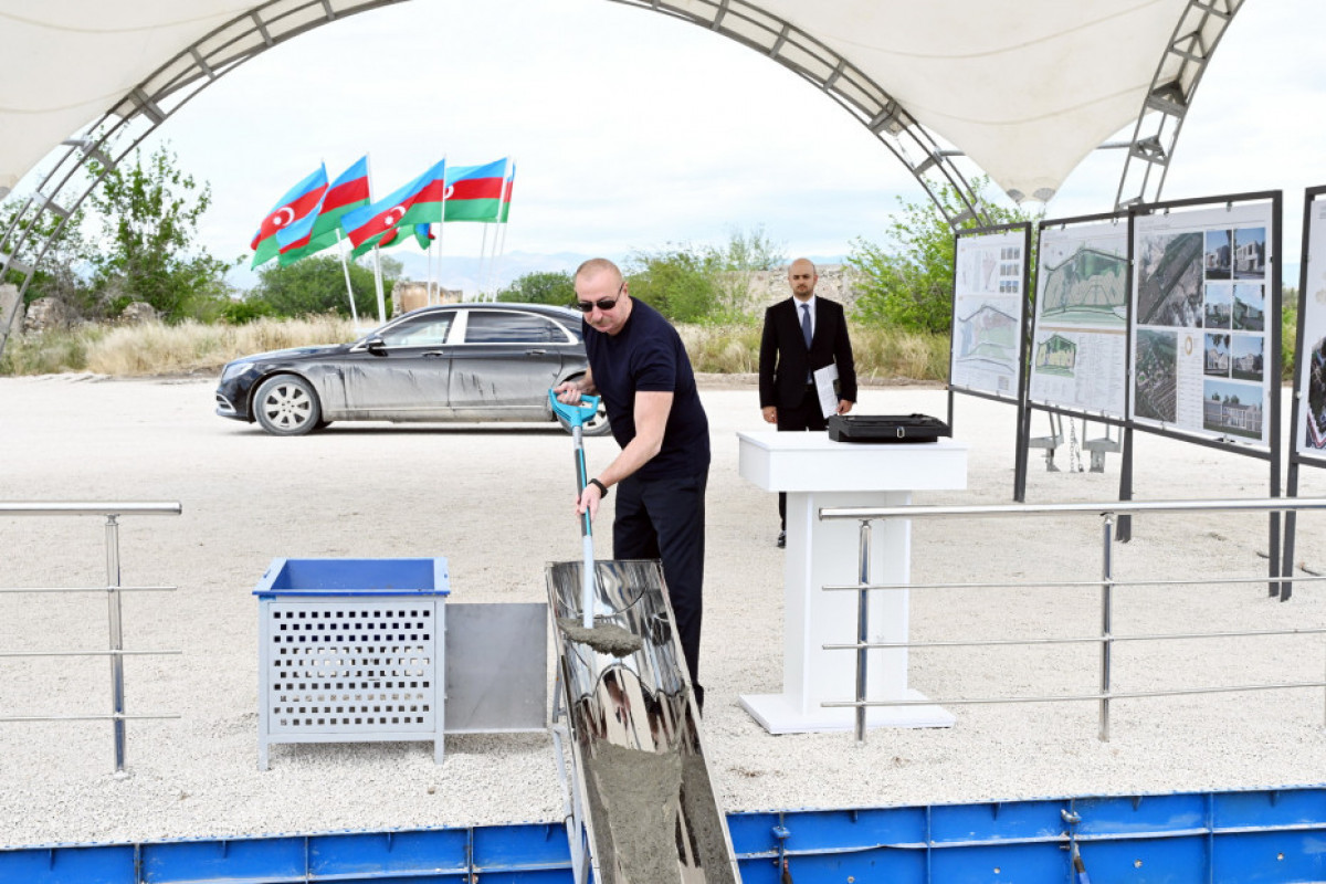Президент Ильхам Алиев заложил фундамент села Сарыджаллы Джабраильского района