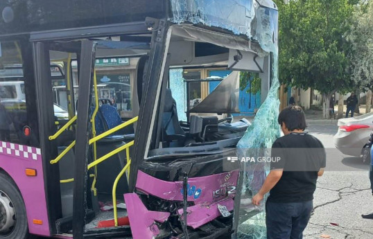В Баку произошло ДТП с участием пассажирских автобусов, много пострадавших -ФОТО 