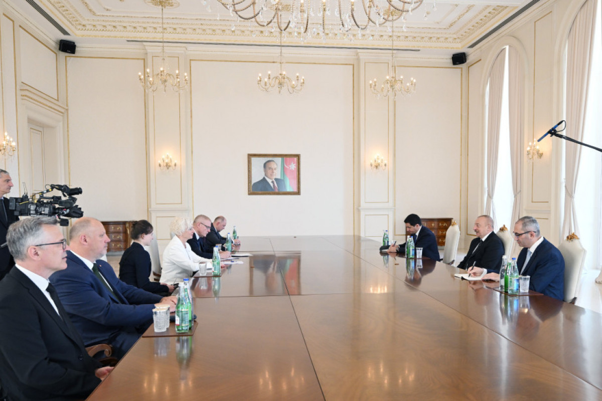 Президент Азербайджана принял председателя Сейма Латвии