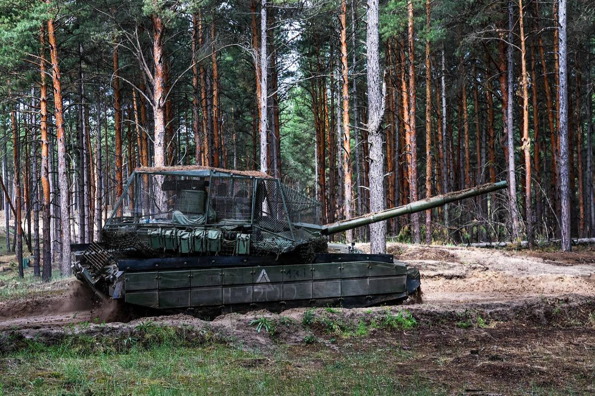 Нидерланды направят Украине бронемашины с боевыми модулями с дистанционным управлением