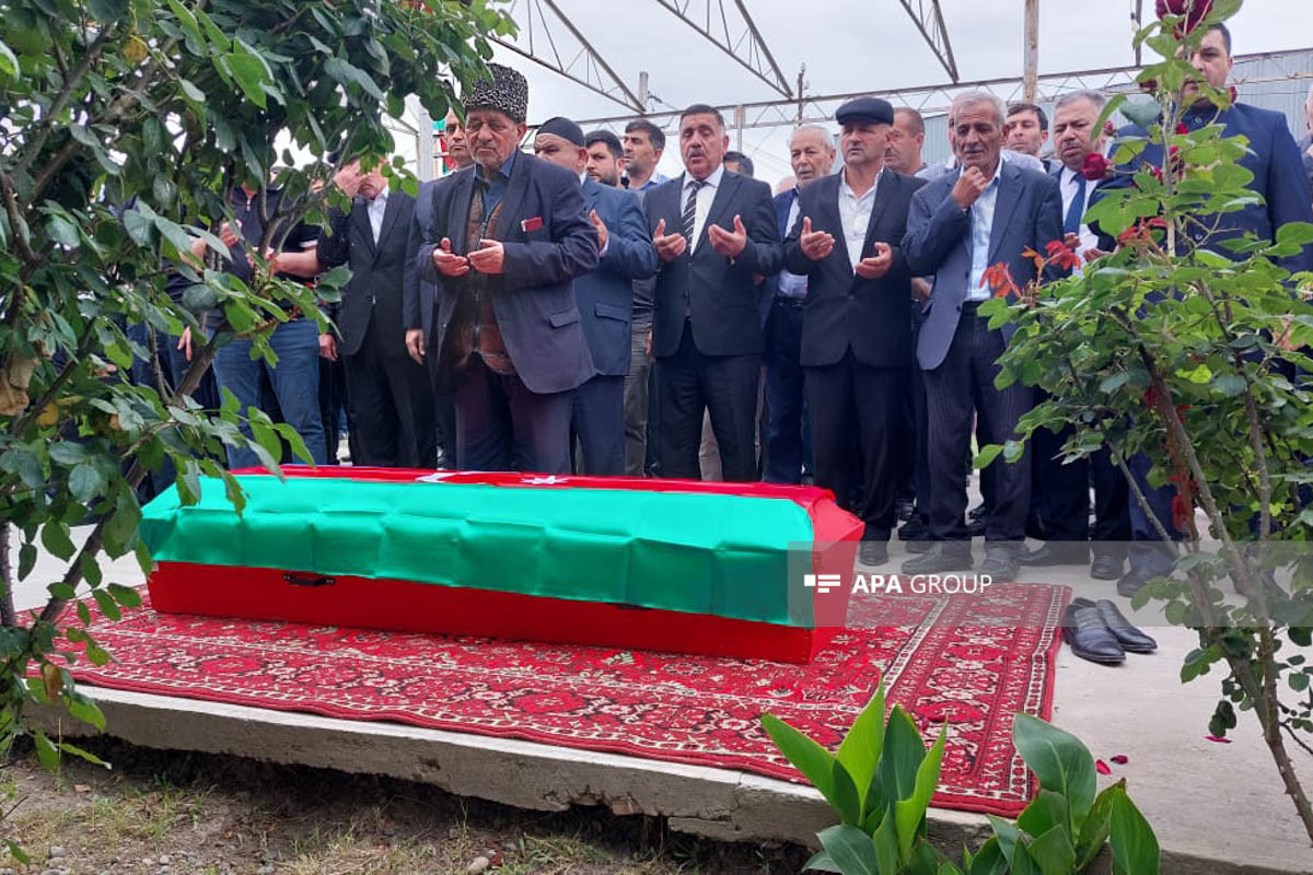 Похороны шехида Зульфюгара Аббасова в Сабирабадском районе