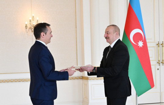 Лука Ди Джанфранческо, Ильхам Алиев