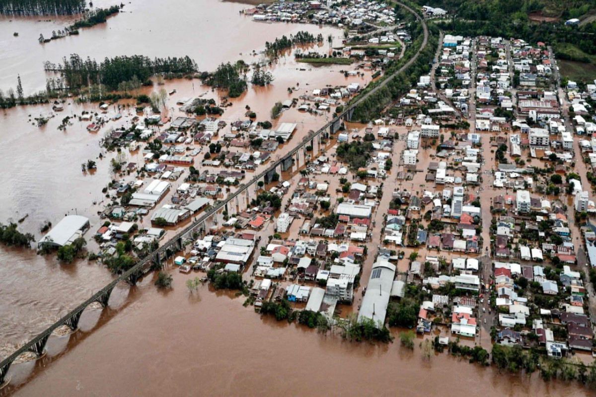 Число погибших в результате наводнений на юге Бразилии приблизилось к 170