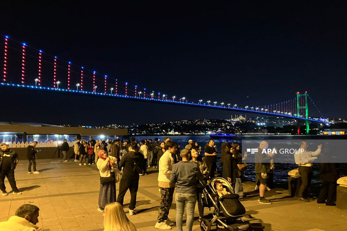 Три моста Стамбула окрасились в цвета азербайджанского флага-ФОТО -ВИДЕО 