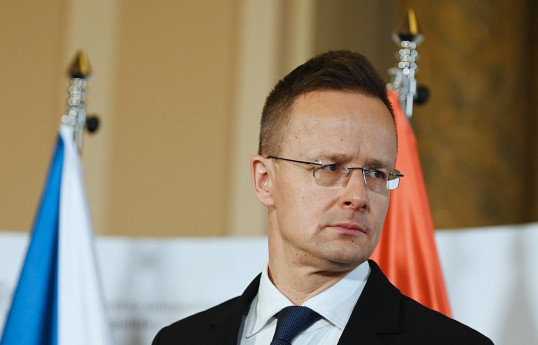 Петер Сийярто: Венгрия хотела бы видеть на посту генсека НАТО президента Румынии
