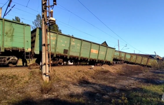 В России сошли с рельсов 29 вагонов с углем-ВИДЕО 
