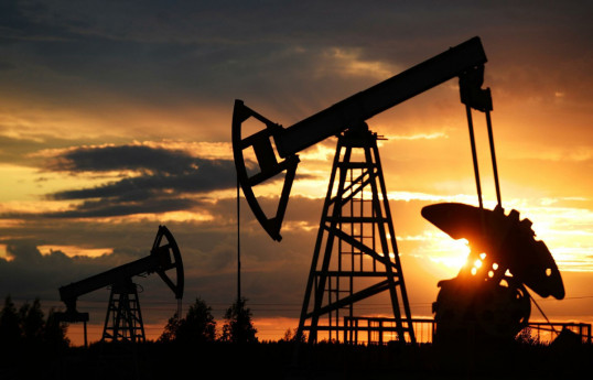 Восемь стран-участниц ОПЕК+  ускорят добычу нефти