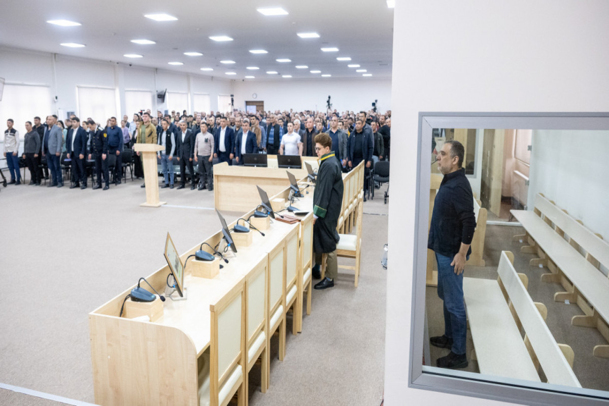 Потерпевший: Наши медпункт, санитарные машины и врачи подвергались артиллерийским обстрелам