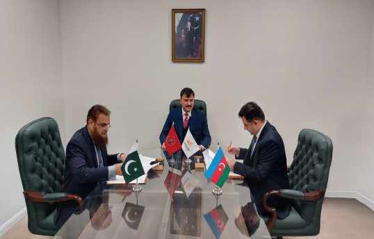 Подписаны документы о совместном сотрудничестве между ЗАО «AzerGold» и компанией «Frontier Works Organization»
