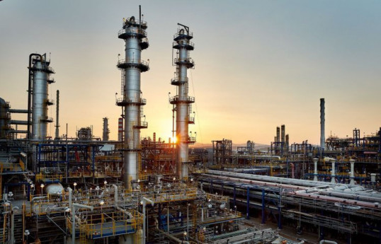 Переработка нефти в Азербайджане снизилась более чем на 12%
