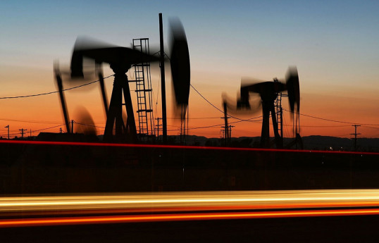 Цена нефти на мировых рынках растет