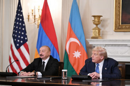 Дональд Трамп, Ильхам Алиев и Никол Пашинян провели трехстороннюю встречу-ВИДЕО -ОБНОВЛЕНО 