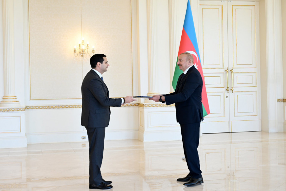 Президент Азербайджана принял верительные грамоты новоназначенного посла Словакии