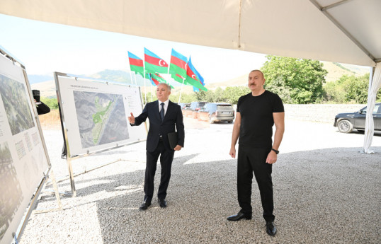 Президент Ильхам Алиев заложил фундамент 3-го жилого комплекса в городе Кяльбаджар-ОБНОВЛЕНО 