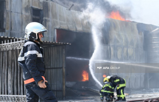 Пожар на заводе по производству красок в поселке Ашагы Гюздек потушен-ОБНОВЛЕНО-5 -ФОТО -ВИДЕО 