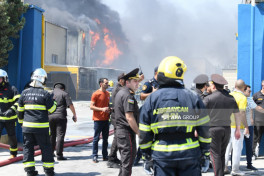 Пожар на заводе по производству красок в поселке Ашагы Гюздек потушен-ОБНОВЛЕНО-5 -ФОТО -ВИДЕО 