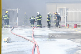 Пожар на заводе по производству красок в поселке Ашагы Гюздек потушен-ОБНОВЛЕНО-5 -ФОТО -ВИДЕО 