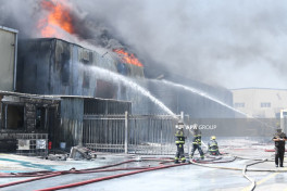 Пожар на заводе по производству красок в поселке Ашагы Гюздек потушен-ОБНОВЛЕНО-5 -ФОТО -ВИДЕО 