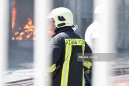 Пожар на заводе по производству красок в поселке Ашагы Гюздек потушен-ОБНОВЛЕНО-5 -ФОТО -ВИДЕО 