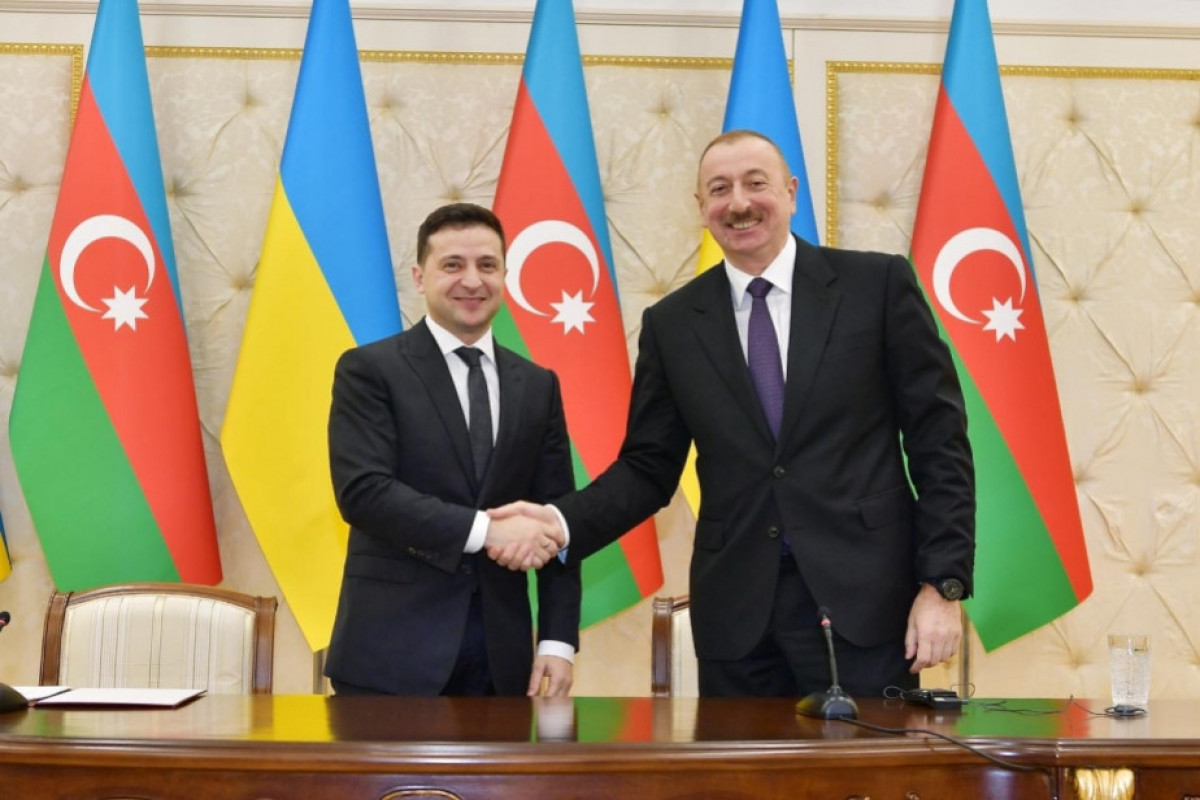 Президент Украины Владимир Зеленский и Президент Азербайджана Ильхам Алиев