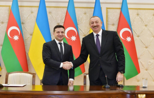 Президент Украины Владимир Зеленский и Президент Азербайджана Ильхам Алиев